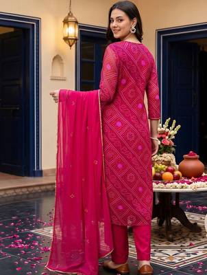 women ethnic motifs printed regular thread work kurta with trousers & with dupatta 4