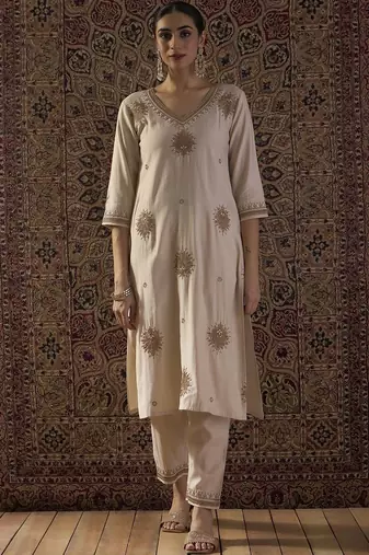 women ethnic motifs embroidered regular thread work liva kurta with trousers