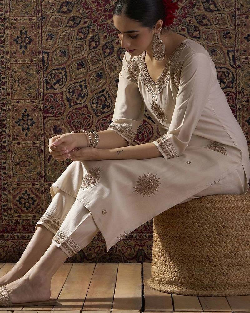 women ethnic motifs embroidered regular thread work liva kurta with trousers