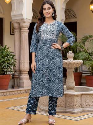women ethnic motifs printed regular thread work cotton kurta with trousers 6