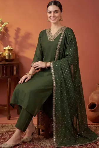 women ethnic motifs embroidered regular kurta with trousers & with dupatta