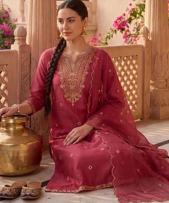 women ethnic motifs embroidered regular thread work kurta with trousers & with dupatta 5