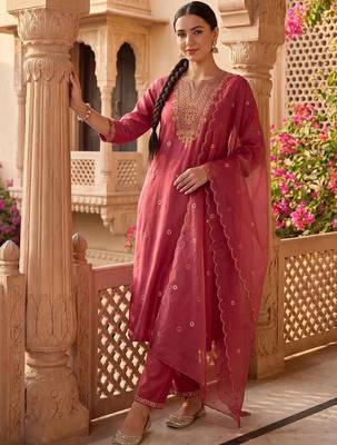 women ethnic motifs embroidered regular thread work kurta with trousers & with dupatta 6