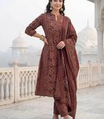 women ethnic motifs printed regular cotton kurta with trousers & with dupatta