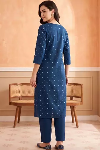 women ethnic motifs printed regular cotton kurta with trousers & with dupatta