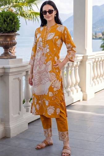 women ethnic motifs printed regular cotton kurta with trousers