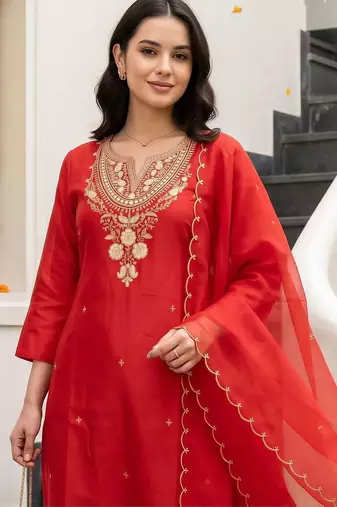 women ethnic motifs embroidered regular kurta with trousers & with dupatta