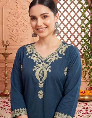 women ethnic motifs embroidered regular thread work cotton kurta with trousers 2