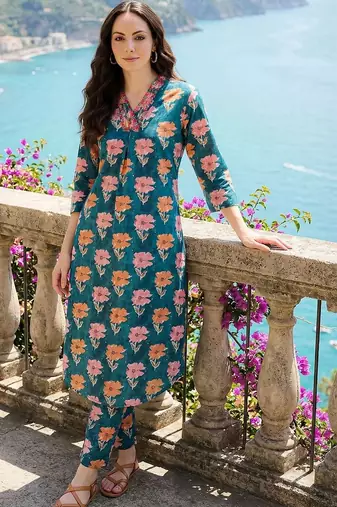 women floral printed regular cotton kurta with trousers