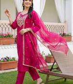 women ethnic motifs embroidered regular kurta with trousers & with dupatta
