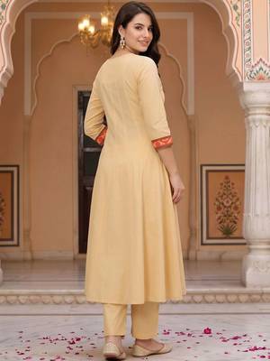 women ethnic motifs printed regular sequinned cotton kurta with trousers & with dupatta 4