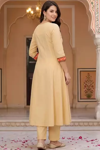 women ethnic motifs printed regular sequinned cotton kurta with trousers & with dupatta