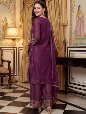 women ethnic motifs embroidered regular thread work kurta with palazzos & with dupatta 4