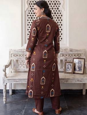 women ethnic motifs printed empire cotton kurta with trousers & with dupatta 2