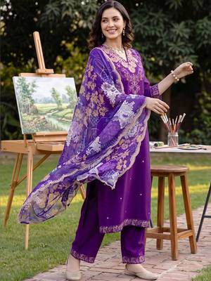 women ethnic motifs embroidered regular kurta with trousers & with dupatta 6