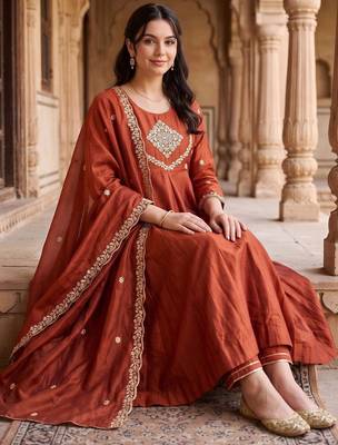 women ethnic motifs embroidered empire kurta with trousers & with dupatta 5