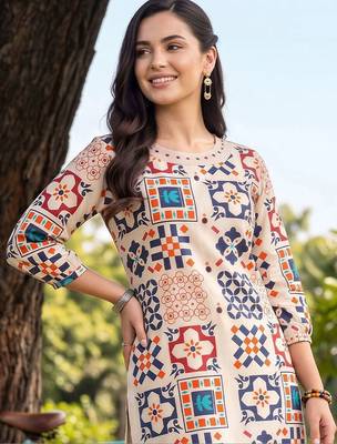 women printed regular kurta with trousers 2