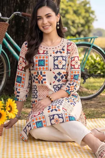 women printed regular kurta with trousers