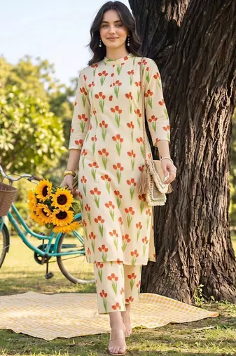 women floral printed regular cotton kurta with trousers