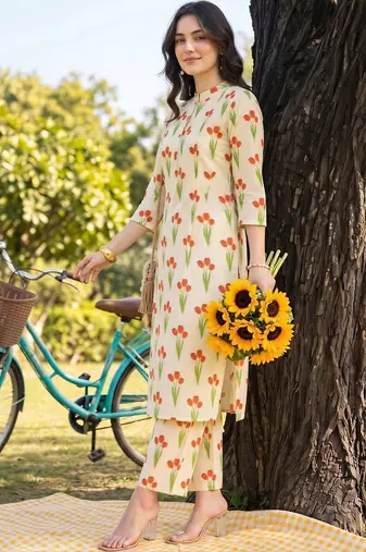 women floral printed regular cotton kurta with trousers