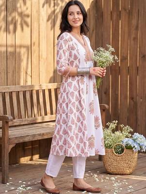 women ethnic motifs printed empire cotton kurta with trousers 1