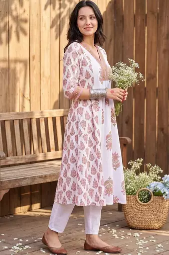 women ethnic motifs printed empire cotton kurta with trousers