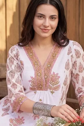 women ethnic motifs printed empire cotton kurta with trousers