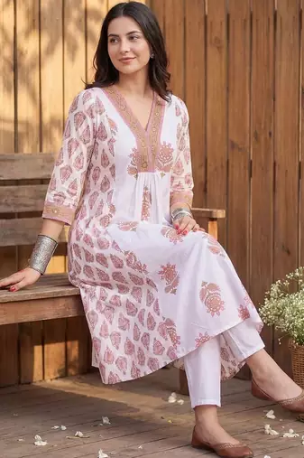 women ethnic motifs printed empire cotton kurta with trousers