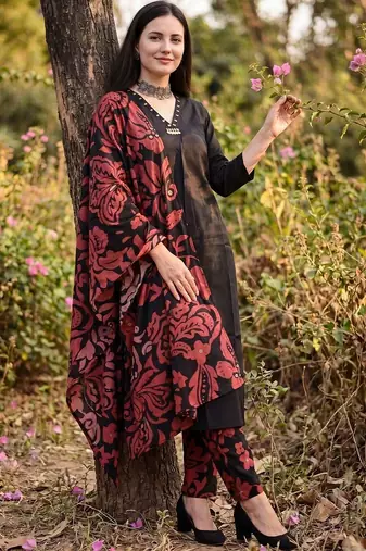 women floral regular cotton kurta with trousers & with dupatta