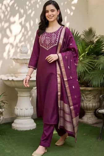 women ethnic motifs embroidered regular thread work kurta with trousers & with dupatta