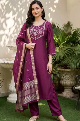 women ethnic motifs embroidered regular thread work kurta with trousers & with dupatta