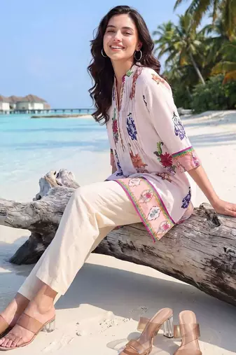 women floral printed pleated cotton kurta with trousers