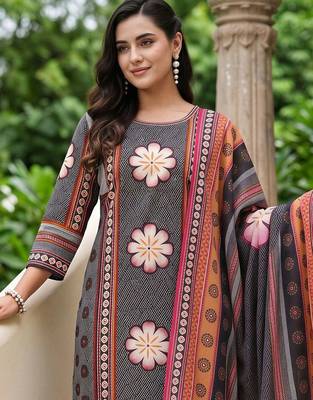 women floral printed regular cotton kurta with trousers & with dupatta 2