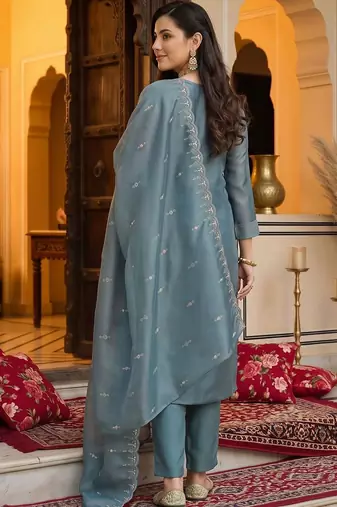 women ethnic motifs embroidered regular thread work kurta with trousers & with dupatta