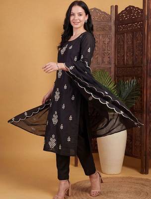 women ethnic motifs embroidered regular thread work kurta with trousers & with dupatta 1