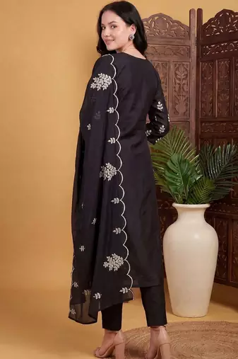 women ethnic motifs embroidered regular thread work kurta with trousers & with dupatta