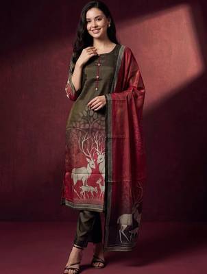 women ethnic motifs printed regular kurta with trousers & with dupatta 1