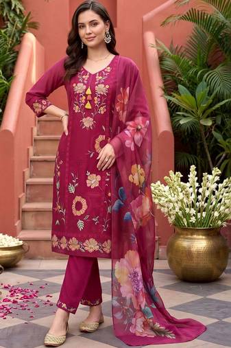 women floral printed regular thread work kurta with trousers & with dupatta
