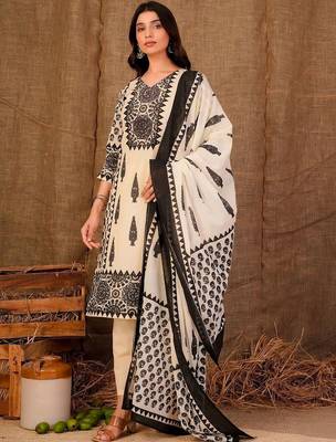 women ethnic motifs printed regular sequinned cotton kurta with trousers & with dupatta 4
