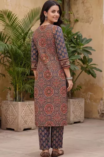 women ethnic motifs printed angrakha cotton kurta with trousers & with dupatta
