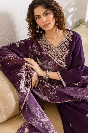women ethnic motifs embroidered regular thread work kurta with trousers & with dupatta