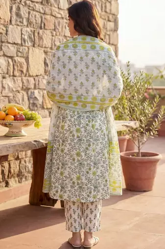women floral printed empire cotton kurta with trousers & with dupatta
