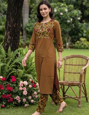 women printed regular cotton kurta with trousers 1