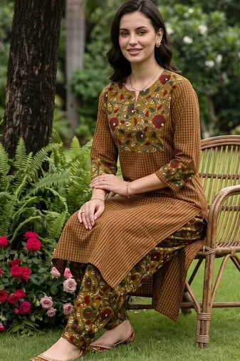 women printed regular cotton kurta with trousers