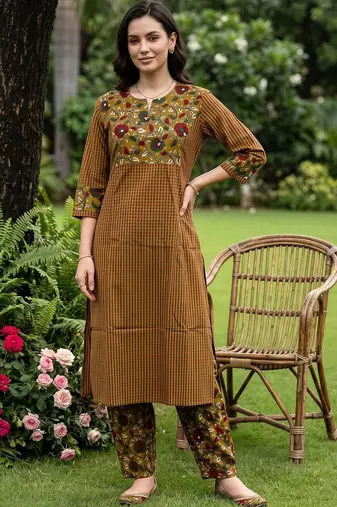 women printed regular cotton kurta with trousers