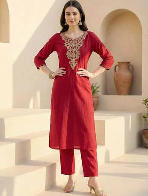 women ethnic motifs embroidered regular kurta with trousers 1