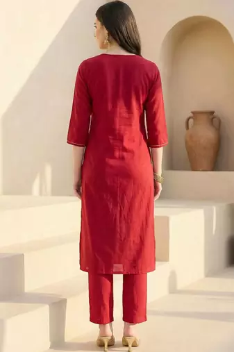 women ethnic motifs embroidered regular kurta with trousers