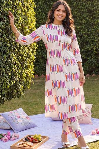 women printed regular cotton kurta with trousers