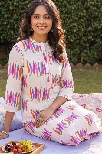 women printed regular cotton kurta with trousers