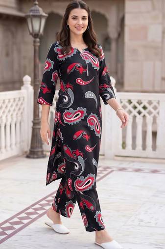 women paisley printed regular cotton kurta with trousers